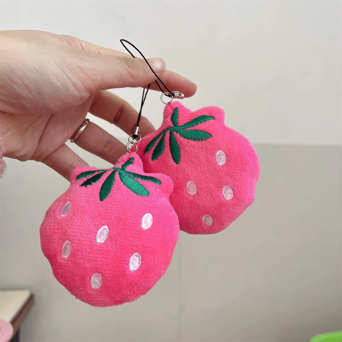 1-10pcs Cartoon Plush Banana Keychain on Backpack Hairy Kawaii Banana Pendant for Women Men Kid Toy Doll Key Chain Bag Car