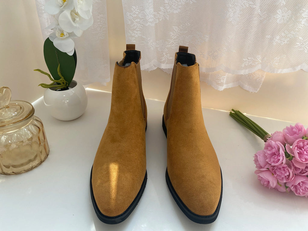 Beige Men Chelsea Boots Black Flock Round Toe Slip-On Business Handmade Men Boots  Botas De Hombre Wine Red Shoes Men
