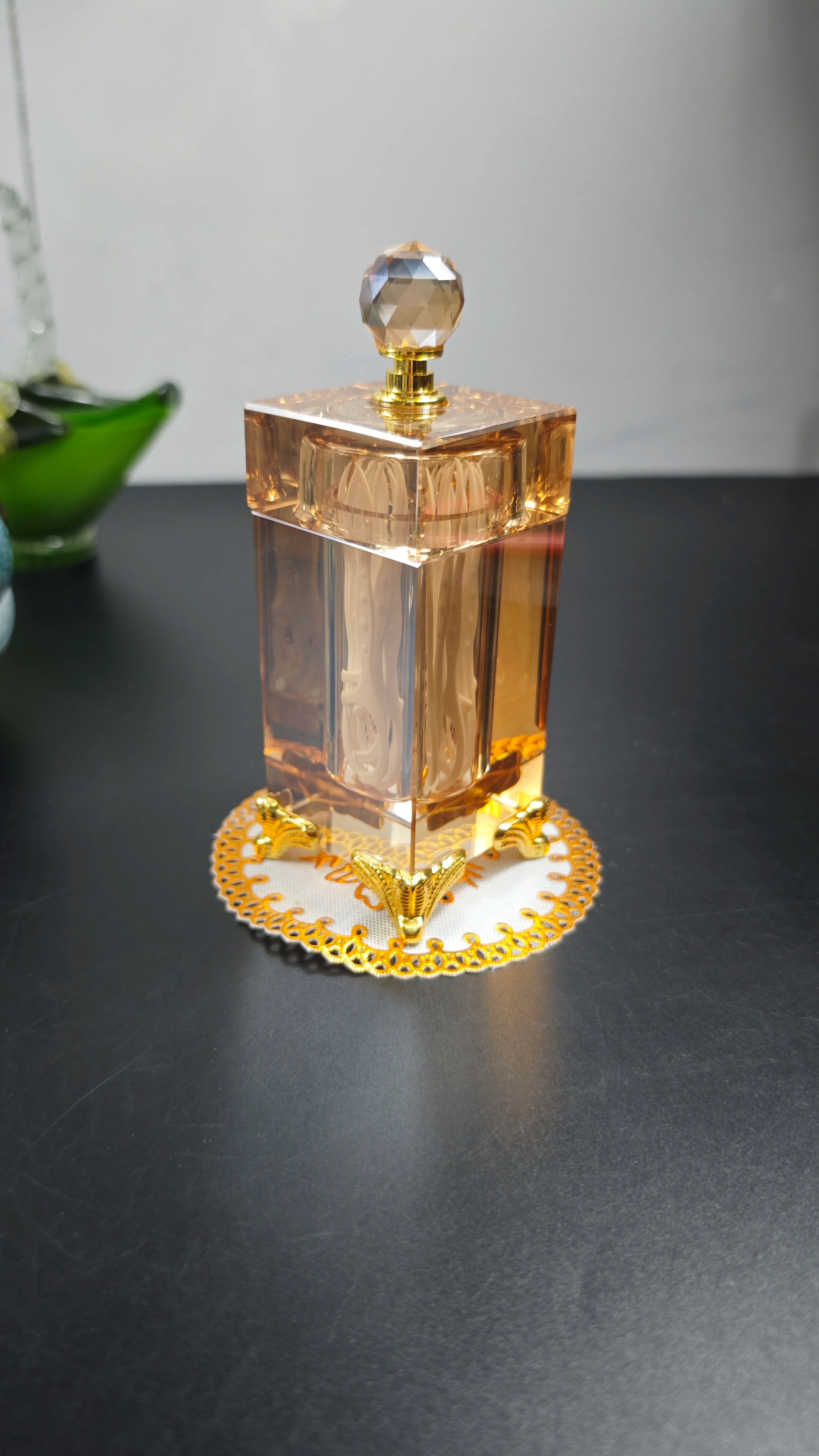 Nordic Tall Crystal Glass Toothpick Box with Lid Luxury Amber Transparent Cotton Swab Toothpick Box Dining Table Storage Jar