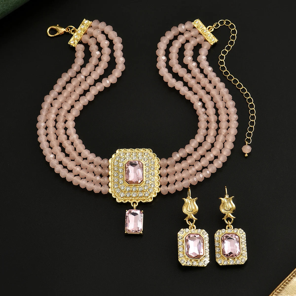 A Moroccan-Style Bridal Imitation Pearl Necklace Handcrafted Beaded Square Pendant Wedding Dress Earring Accessory